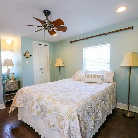 Perfect Location Spacious Yard Coffee Bar At This Lovely Beach Home Galveston Esterno foto