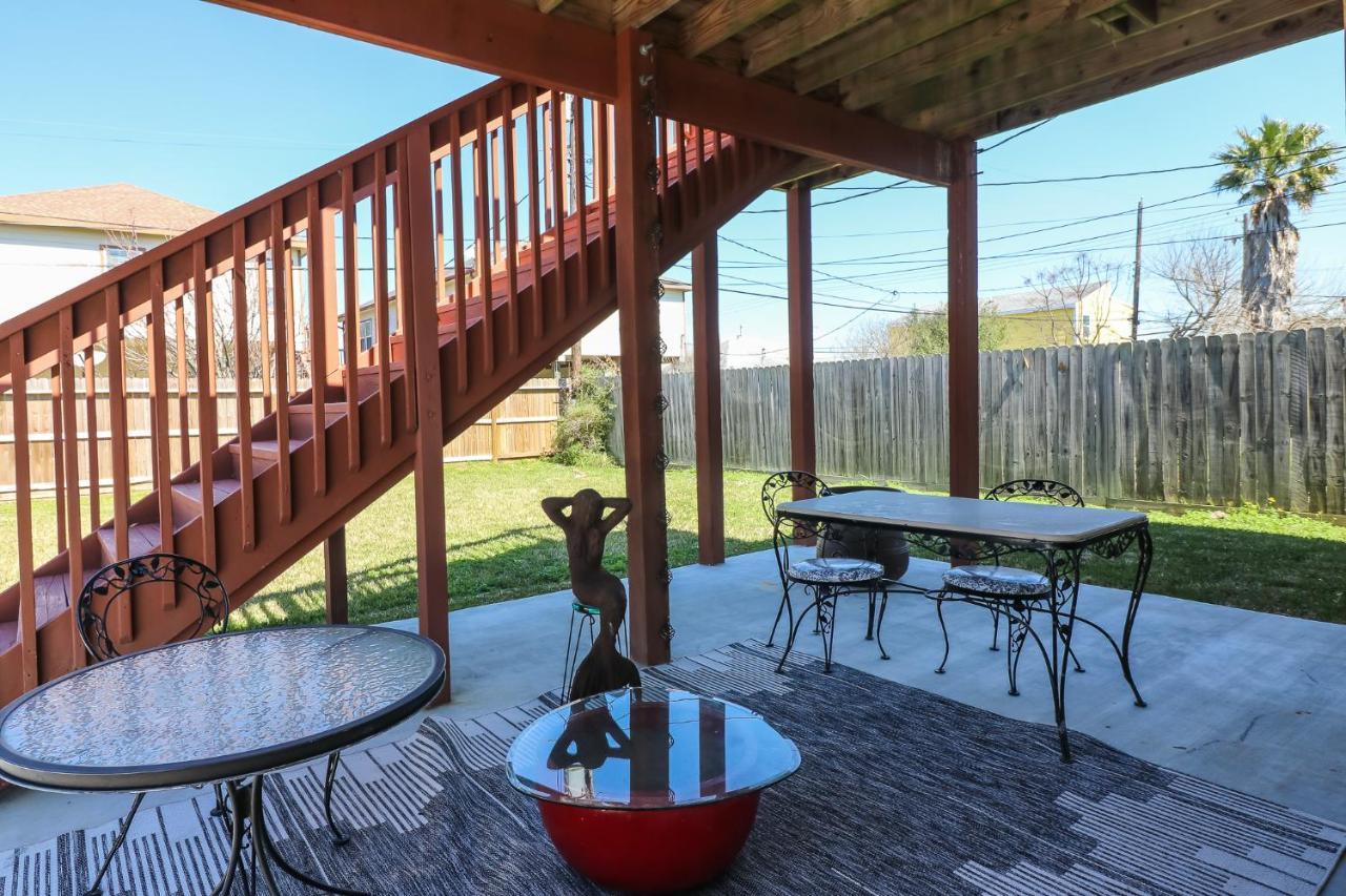 Perfect Location Spacious Yard Coffee Bar At This Lovely Beach Home Galveston Esterno foto