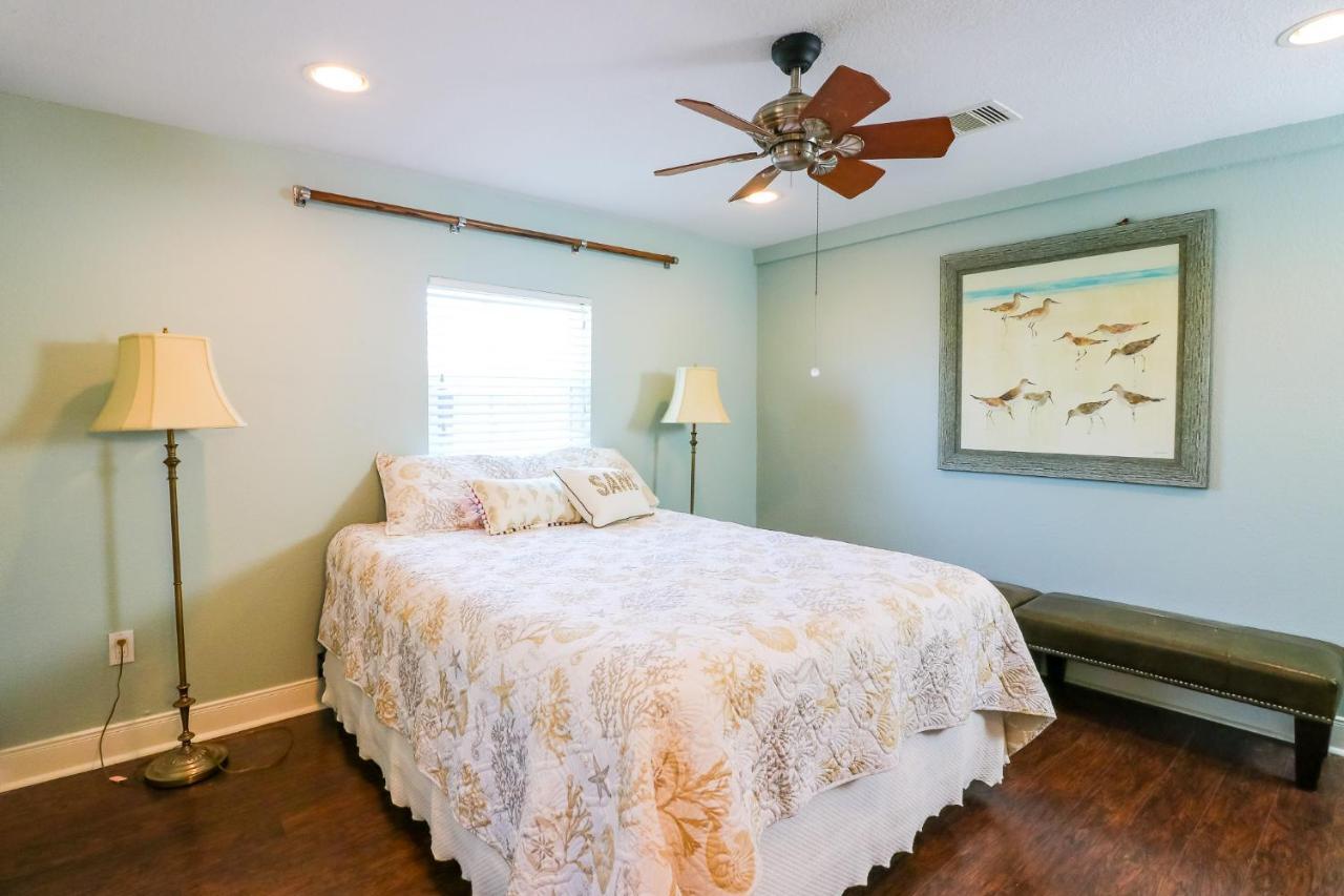Perfect Location Spacious Yard Coffee Bar At This Lovely Beach Home Galveston Esterno foto