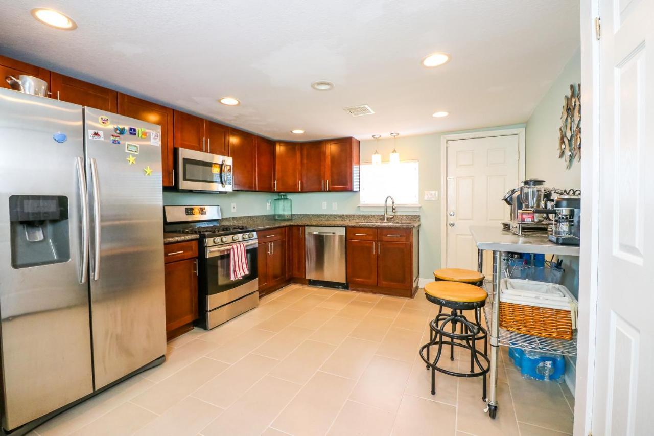 Perfect Location Spacious Yard Coffee Bar At This Lovely Beach Home Galveston Esterno foto
